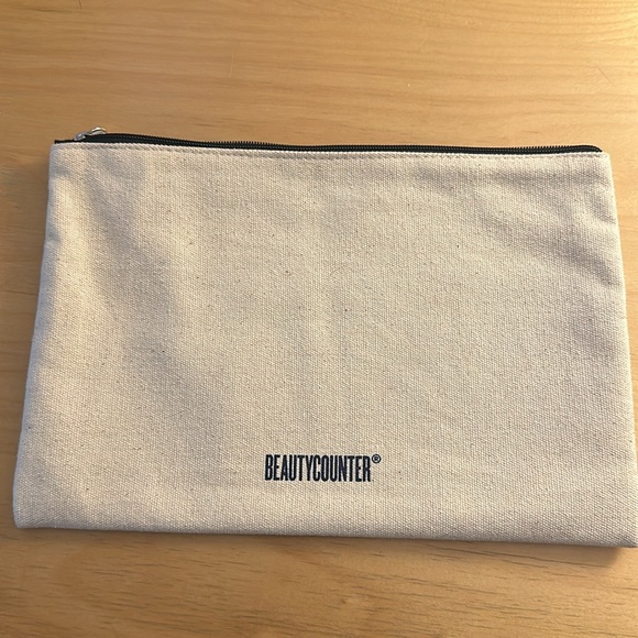 Beautycounter makeup pouch - Picture 2 of 3